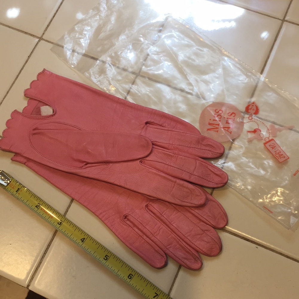 Vintage Miss Aris leather gloves size 7